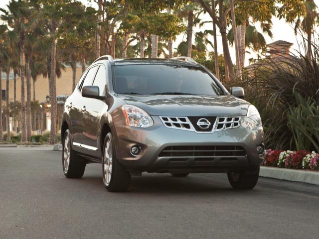 2013 Nissan Rogue BUG WITH Moonroof