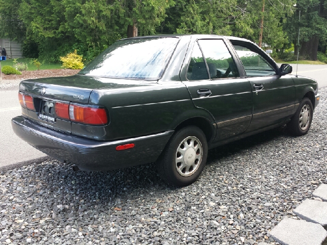 1993 Nissan Sentra Journey Sedan