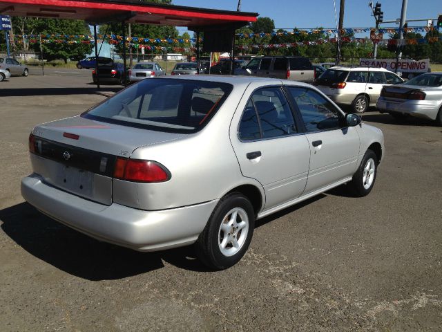 1997 Nissan Sentra Standard 4X4 Hardtop