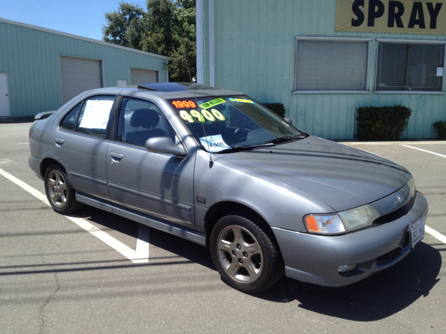 1999 Nissan Sentra SE