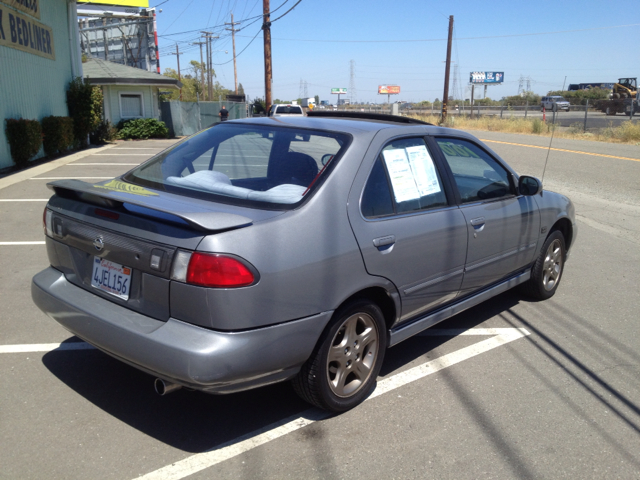 1999 Nissan Sentra SE