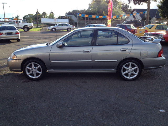 2000 Nissan Sentra XLT 2WD