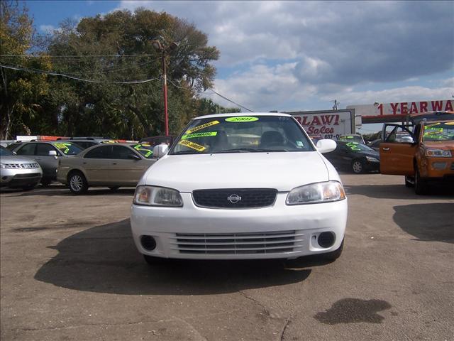 2001 Nissan Sentra 4dr Sdn I4 Manual LE (natl) Sedan