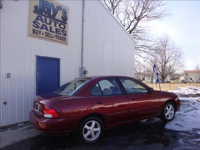 2001 Nissan Sentra 4dr Sdn I4 Manual LE (natl) Sedan