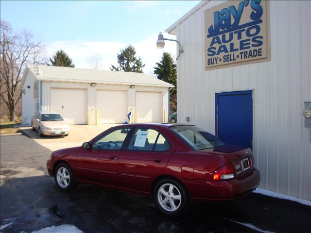 2001 Nissan Sentra 4dr Sdn I4 Manual LE (natl) Sedan