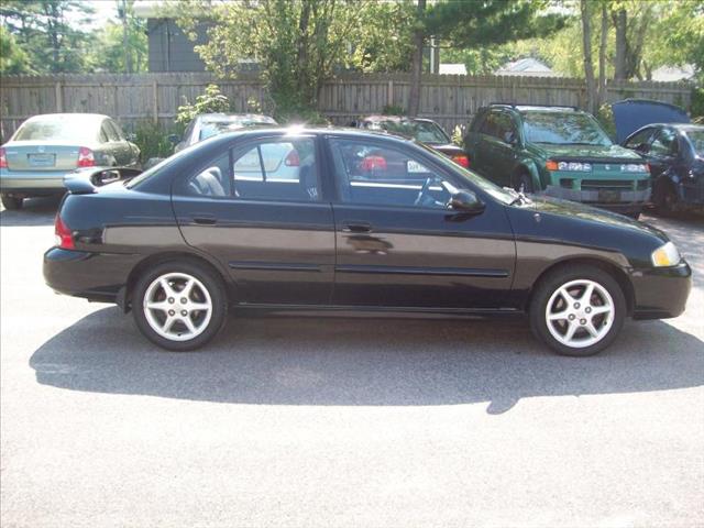 2001 Nissan Sentra XLT 2WD