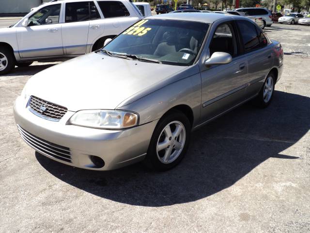 2001 Nissan Sentra 4dr Sdn I4 Manual LE (natl) Sedan