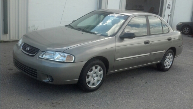 2001 Nissan Sentra 4dr Sdn I4 Manual LE (natl) Sedan