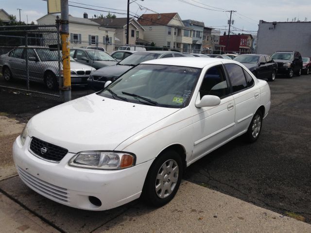 2001 Nissan Sentra 2DR REG 135wb 4