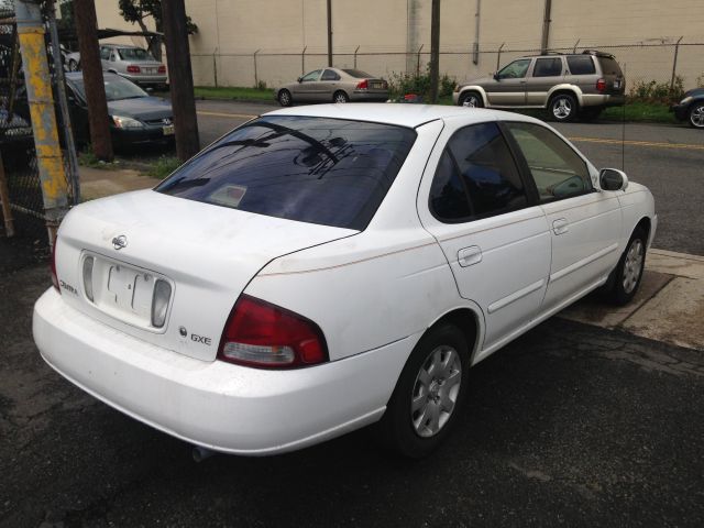 2001 Nissan Sentra 2DR REG 135wb 4