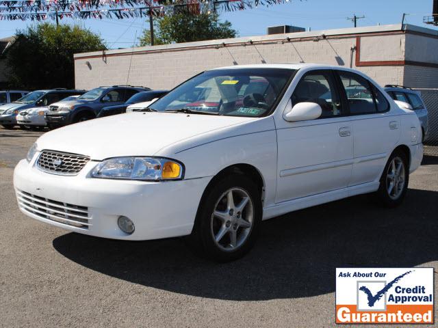 2001 Nissan Sentra Deluxe 5-spd