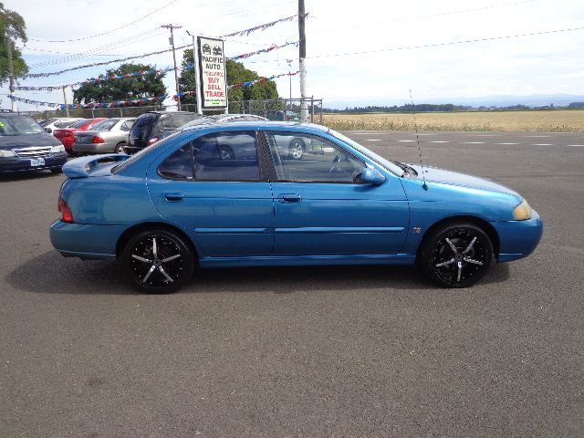 2002 Nissan Sentra Crew Cab Standard Box 4-wheel Drive SLE