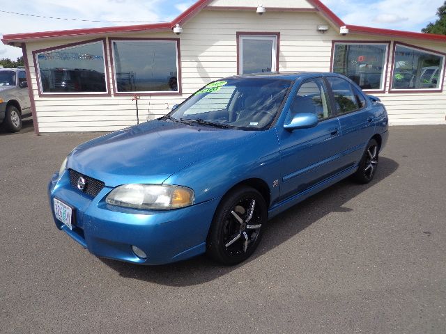 2002 Nissan Sentra Crew Cab Standard Box 4-wheel Drive SLE