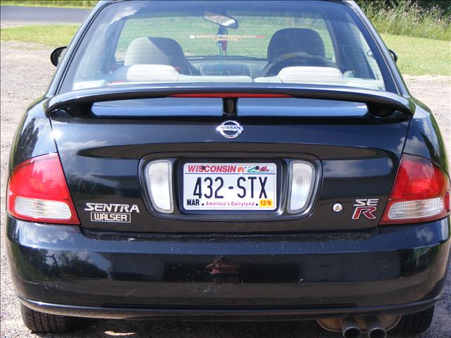 2002 Nissan Sentra Crew Cab Standard Box 4-wheel Drive SLE