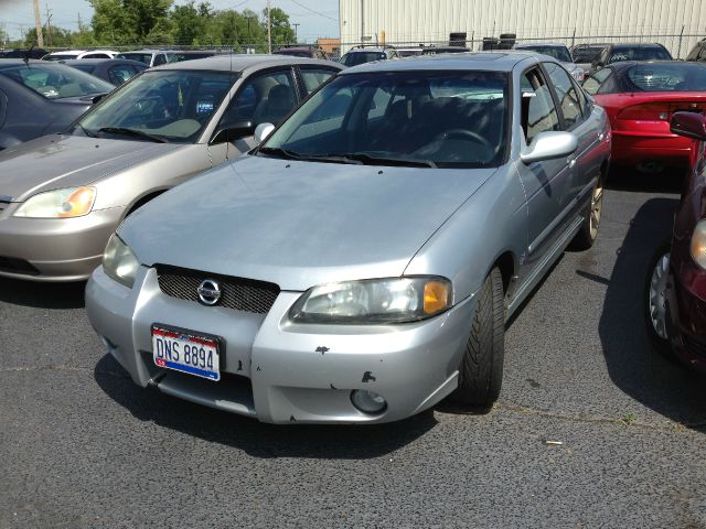 2002 Nissan Sentra Crew Cab Standard Box 4-wheel Drive SLE