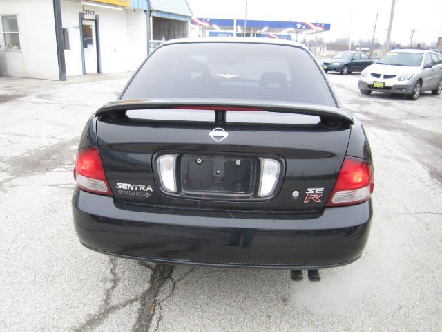 2002 Nissan Sentra Crew Cab Standard Box 4-wheel Drive SLE