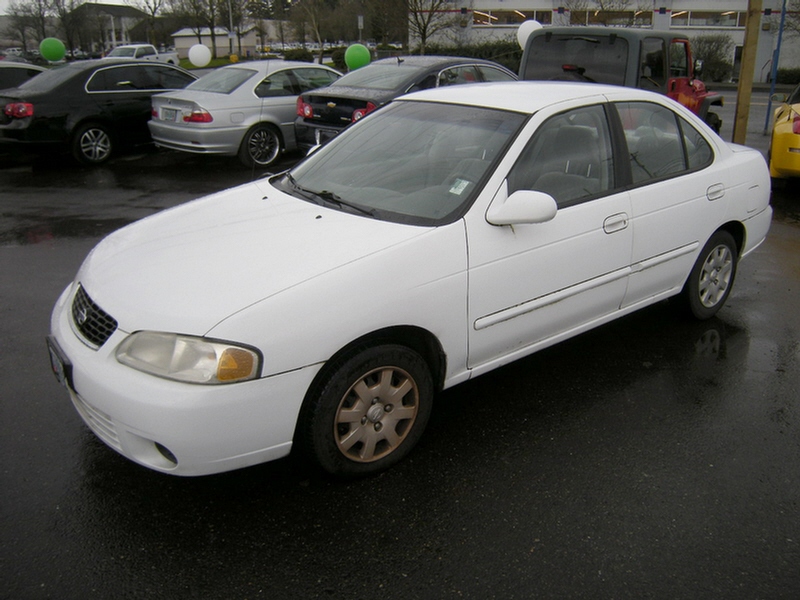 2002 Nissan Sentra 4dr Sdn I4 Manual LE (natl) Sedan