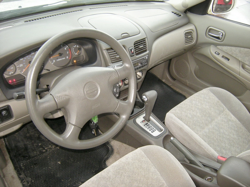 2002 Nissan Sentra 4dr Sdn I4 Manual LE (natl) Sedan