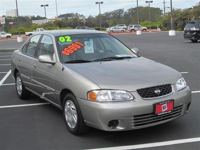 2002 Nissan Sentra 4dr Sdn I4 Manual LE (natl) Sedan