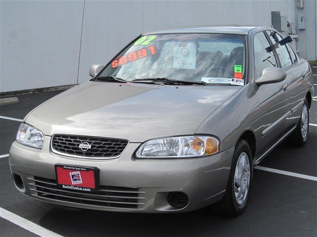 2002 Nissan Sentra 4dr Sdn I4 Manual LE (natl) Sedan