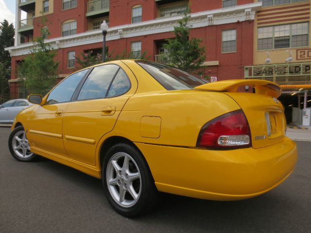 2003 Nissan Sentra Crew Cab Standard Box 4-wheel Drive SLE