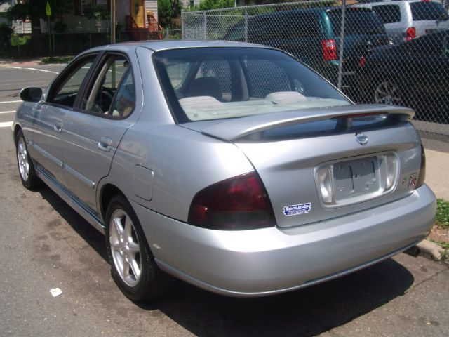 2003 Nissan Sentra Crew Cab Standard Box 4-wheel Drive SLE