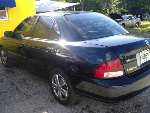 2003 Nissan Sentra 4dr Sdn I4 Manual LE (natl) Sedan