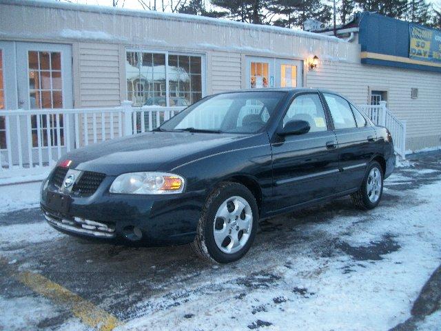 2004 Nissan Sentra FWD 4dr SEL