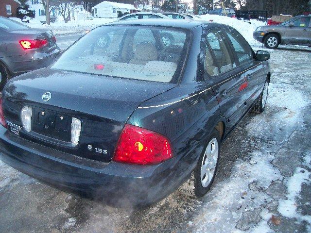 2004 Nissan Sentra FWD 4dr SEL