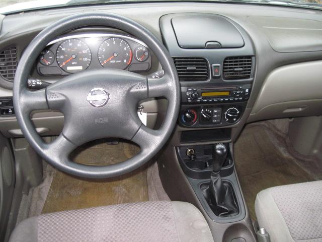 2004 Nissan Sentra E43