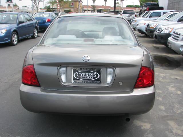 2004 Nissan Sentra FWD 4dr SEL