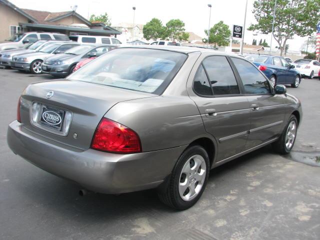 2004 Nissan Sentra FWD 4dr SEL