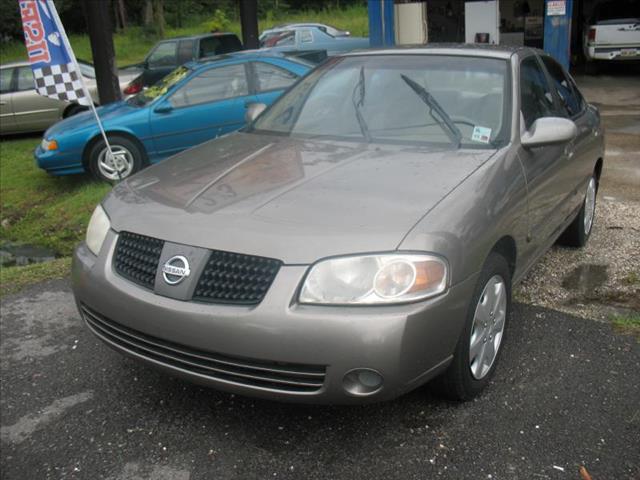 2004 Nissan Sentra DE 4-door