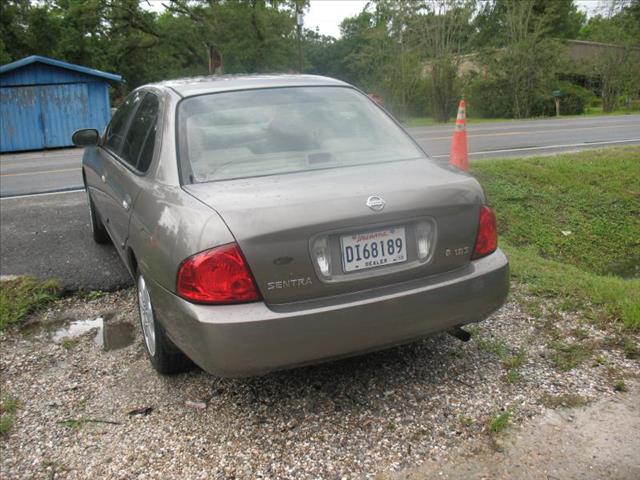 2004 Nissan Sentra DE 4-door