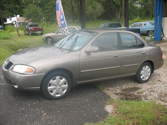 2004 Nissan Sentra DE 4-door