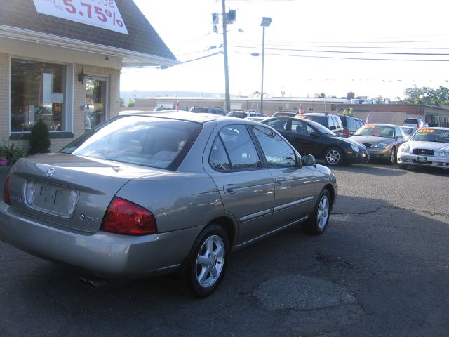 2004 Nissan Sentra Pickupslt Quad Cab SWB 4WD 4x4 Truck