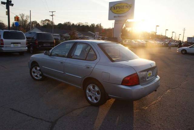 2004 Nissan Sentra E43