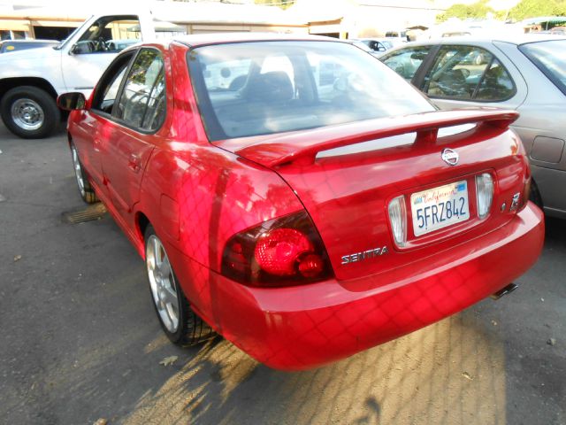 2004 Nissan Sentra Crew Cab Standard Box 4-wheel Drive SLE