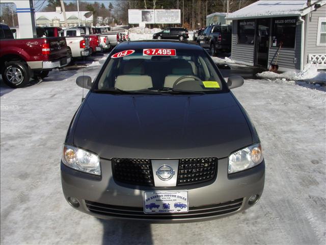 2004 Nissan Sentra 2WD Crew Cab 140.5 Laramie