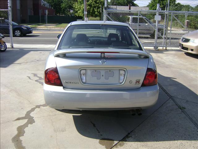 2004 Nissan Sentra FWD 4dr SEL