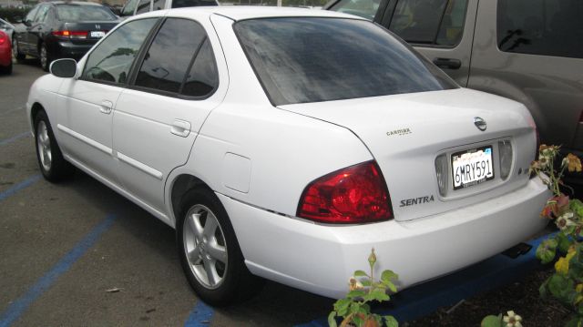 2004 Nissan Sentra Pickupslt Quad Cab SWB 4WD 4x4 Truck