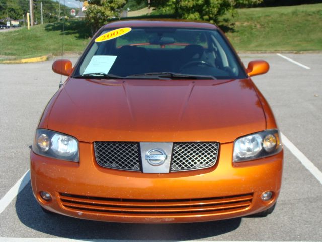 2005 Nissan Sentra Crew Cab Standard Box 4-wheel Drive SLE