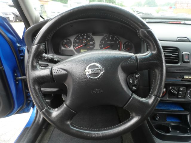 2005 Nissan Sentra Crew Cab Standard Box 4-wheel Drive SLE