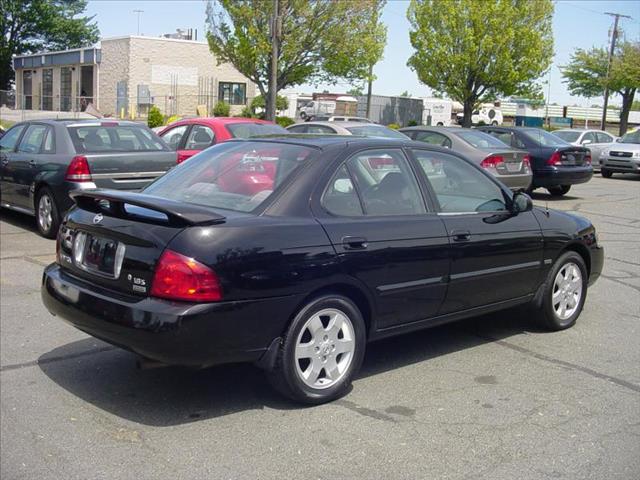 2005 Nissan Sentra 2007 Suzuki Convenience