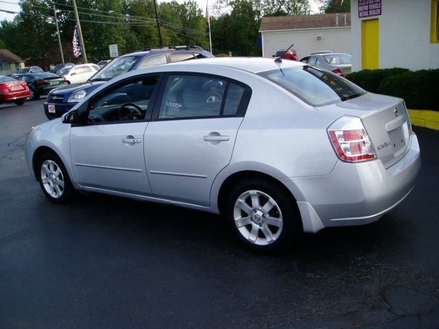 2008 Nissan Sentra 4matic 4dr 3.5L AWD SUV