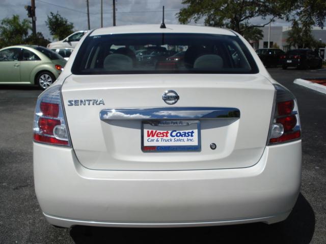 2010 Nissan Sentra 4matic 4dr 3.5L AWD SUV