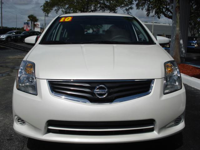 2010 Nissan Sentra 4matic 4dr 3.5L AWD SUV