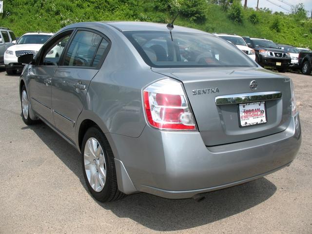 2010 Nissan Sentra 4matic 4dr 3.5L AWD SUV