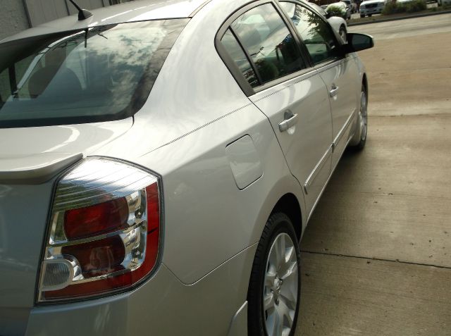 2011 Nissan Sentra 4matic 4dr 3.5L AWD SUV