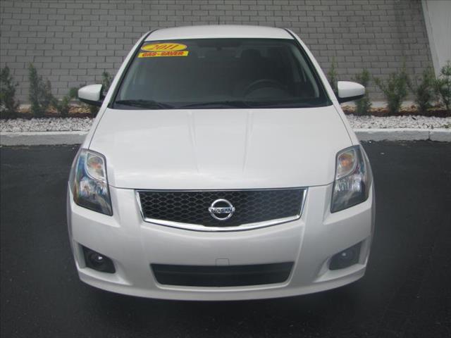 2011 Nissan Sentra 2dr Carrera 4 S Cpe 6-spd Manual Coupe